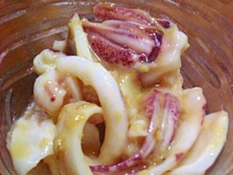 副菜に　イカげそとエンペラのからし酢味噌和え